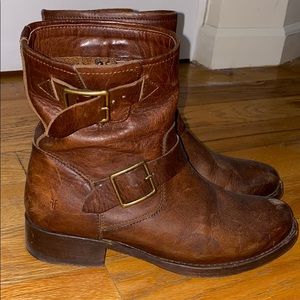 Frye Vicky engineer boot